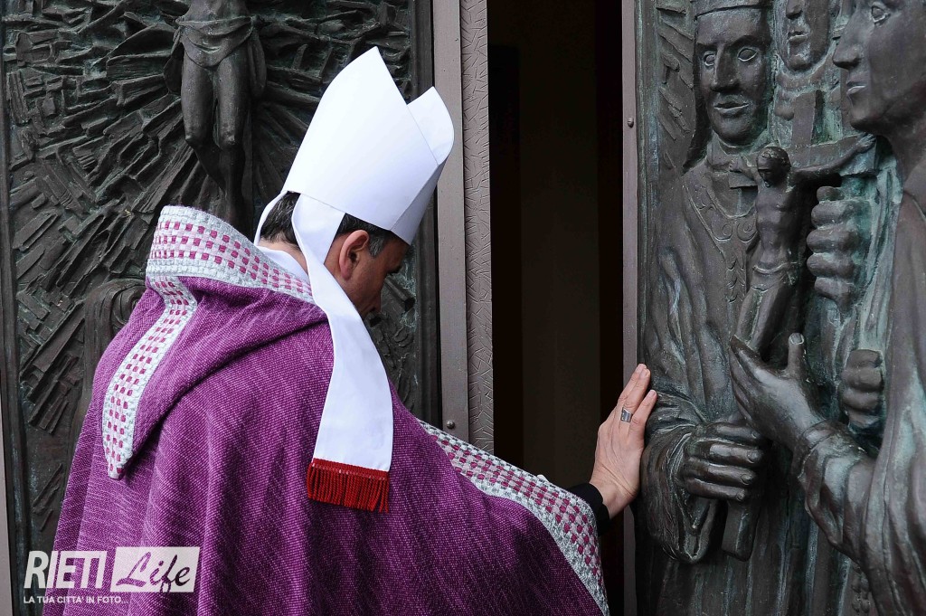 Quando Viene Aperta La Porta Santa GIUBILEO, APERTA LA PORTA SANTA A CHIESA NUOVA / LE FOTO - Rieti Life