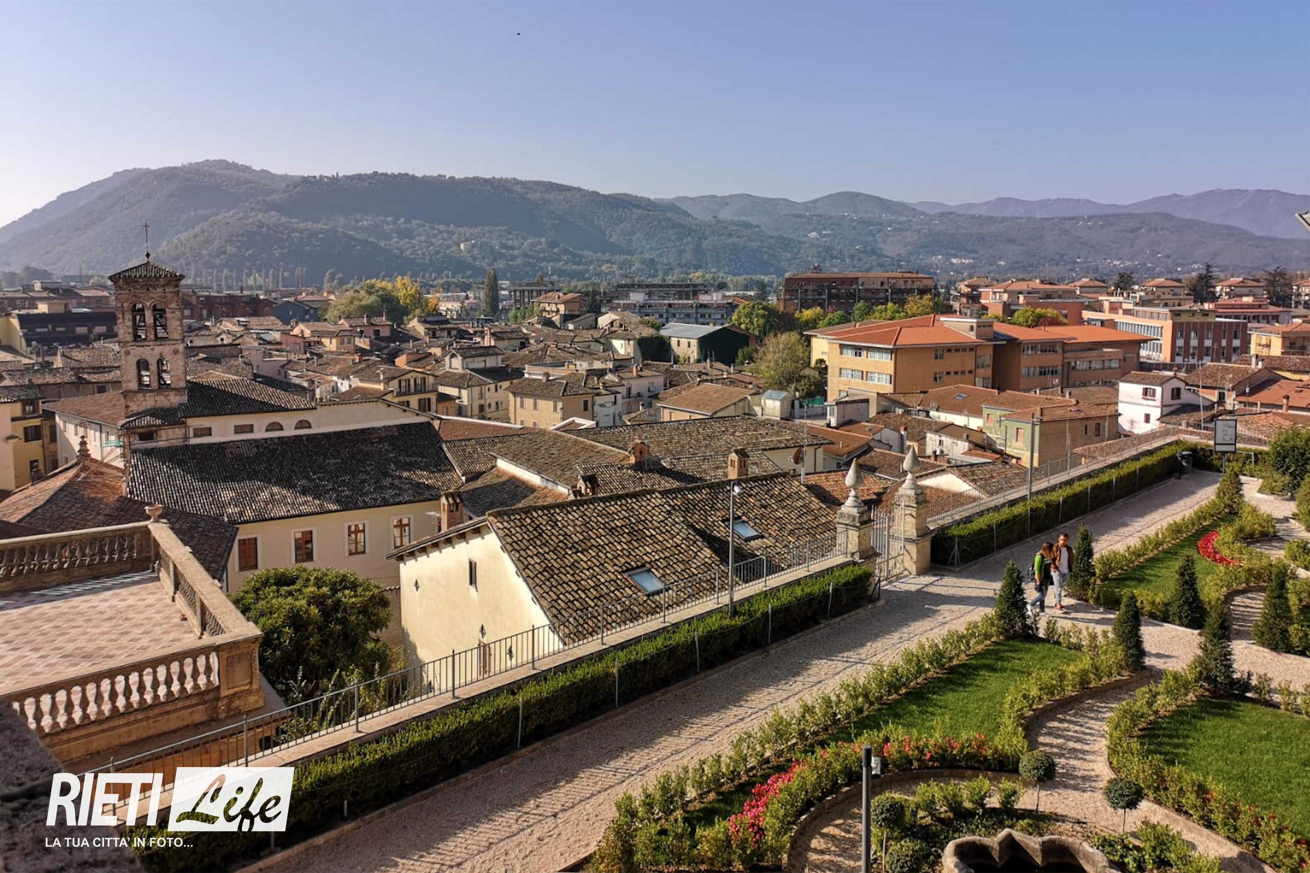 ⛈‼️ GRANDINE SULL' ALTO VICENTINO ‼️⛈ Un temporale formatosi sul veronese  che prosegue la sua marcia verso est si è rinforzato proprio entrando in  provincia di Vicenza scaricando oltre ad un buon, image size:4252x2835